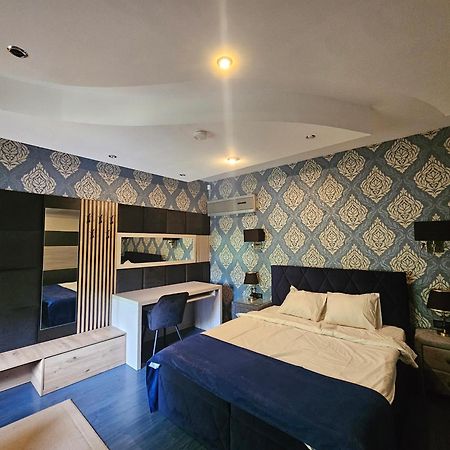 Simple Villa Rooms National Arena Self Check In Bukarest Exteriör bild
