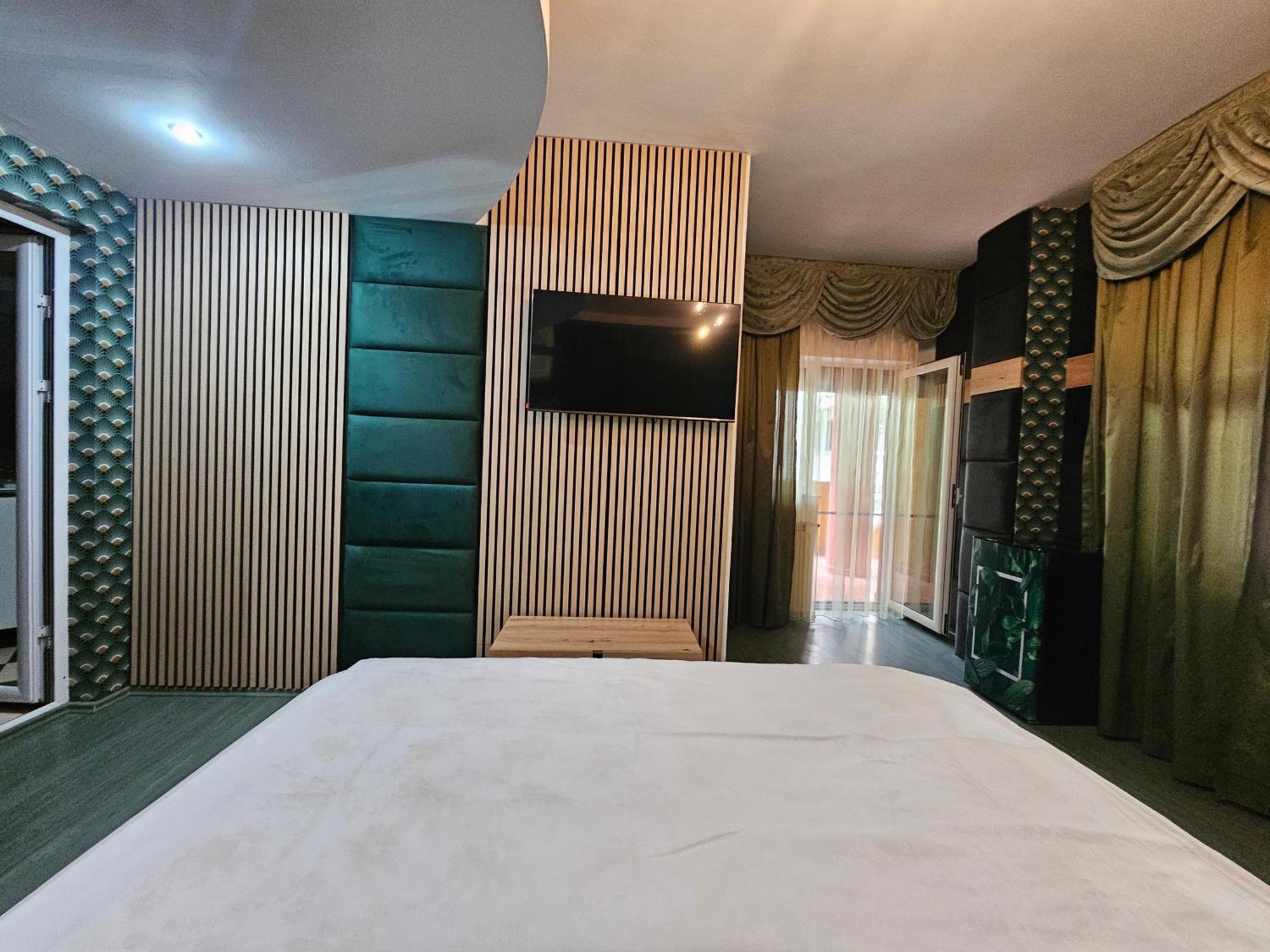 Simple Villa Rooms National Arena Self Check In Bukarest Exteriör bild