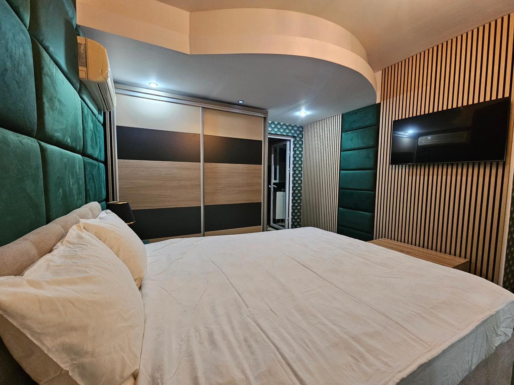 Simple Villa Rooms National Arena Self Check In Bukarest Exteriör bild