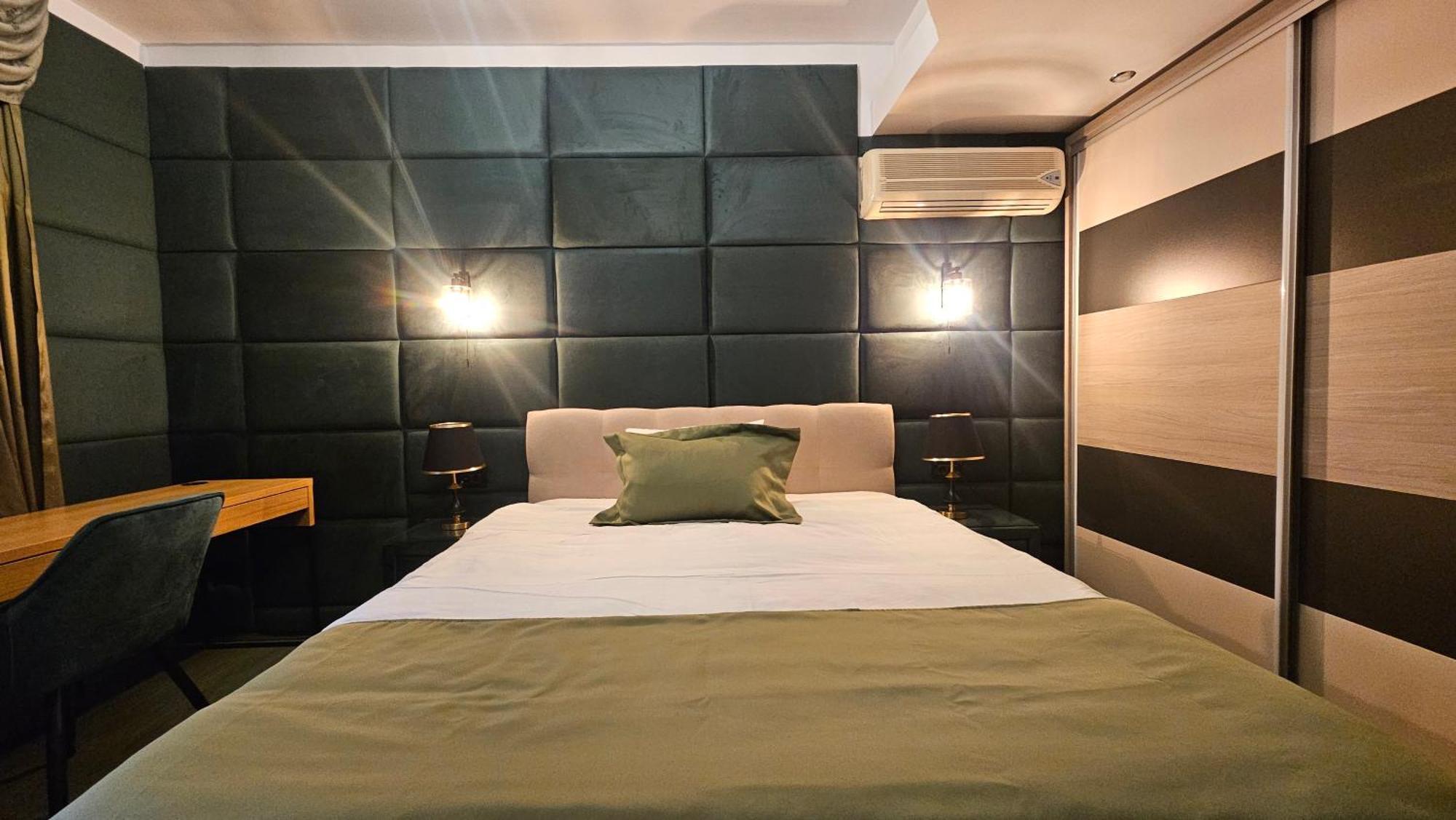 Simple Villa Rooms National Arena Self Check In Bukarest Exteriör bild