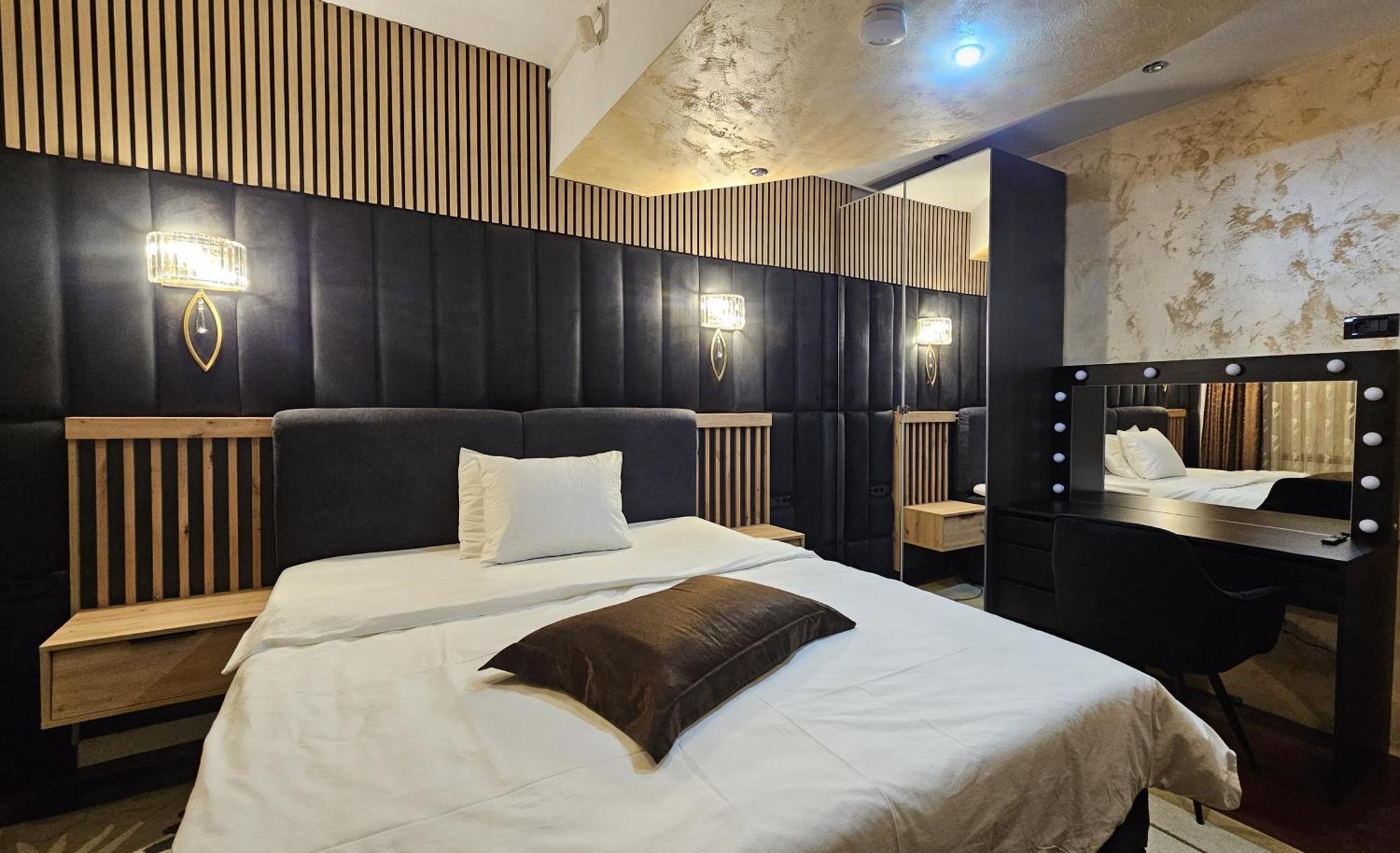 Simple Villa Rooms National Arena Self Check In Bukarest Exteriör bild