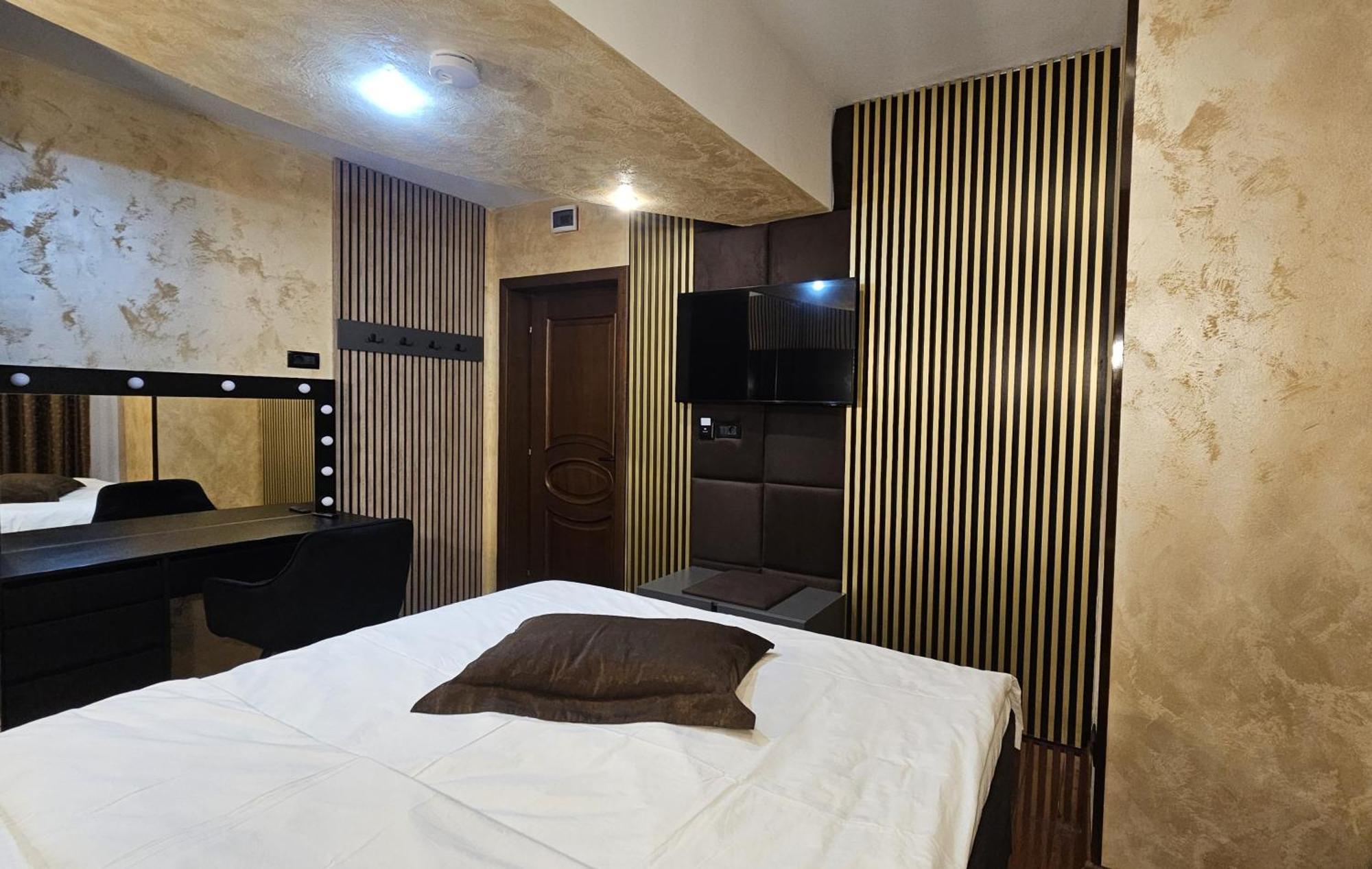 Simple Villa Rooms National Arena Self Check In Bukarest Exteriör bild